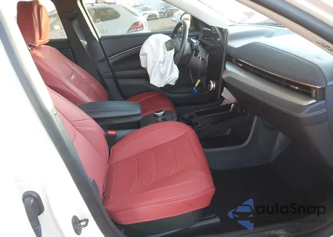 2023 Ford Mustang Mach-E Select z USA, uszkodzony, nr VIN 3FMTK1SS5PMA09162